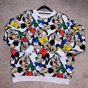 Levi's x Disney Minnie Mouse and Friends Over‎ Sweatshirt In Multi